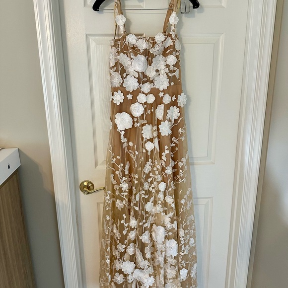 Bronx and Banco Jasmine Gown XS - Picture 6 of 6